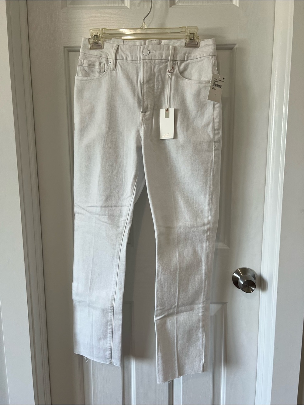 NWT Good American Good Legs Straight - White Size 8/29